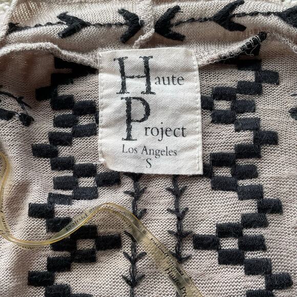 💖5/$25 Haute Project Boho Aztec Embroidered  Cardigan Tan Asymmetrical Size S - Picture 9 of 13